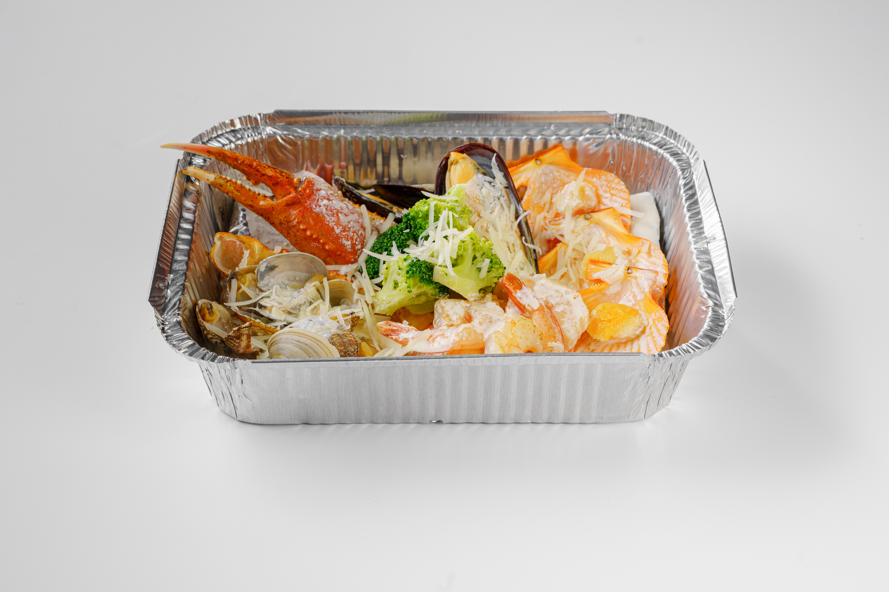 Сливочное плато с морепродуктами