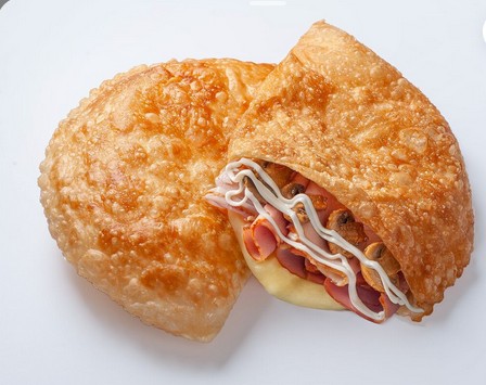 Чебурек с тамбовским окороком