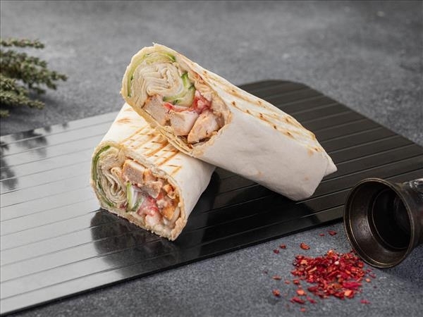 Шаурма с шашлыком из свинины маленькая