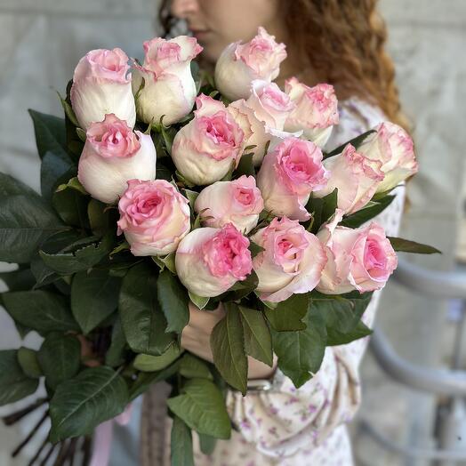 15 Розовых Роз