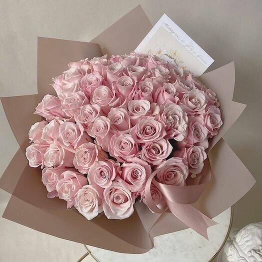 Букет из розовых роз 51 шт