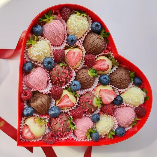 Клубника в шоколаде "Forever"