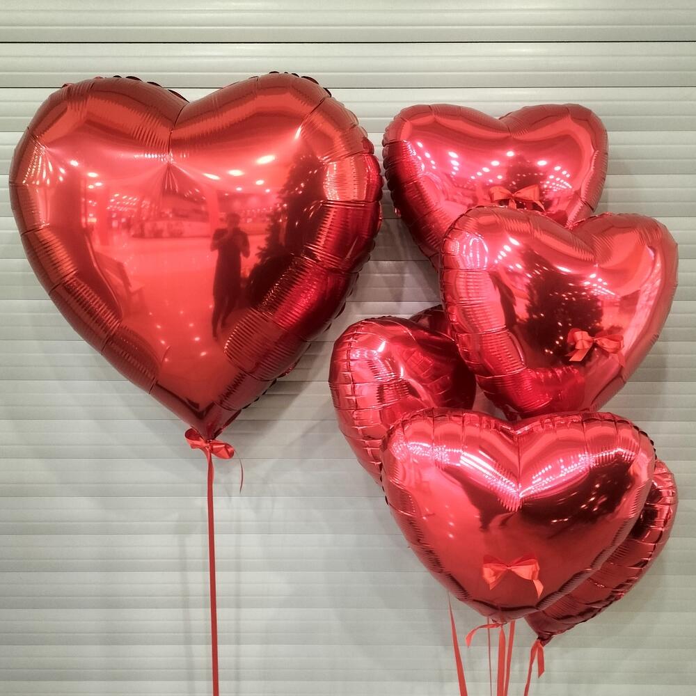 Фонтан из шаров - "Люблю"