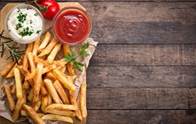 Картофель фри с соусом