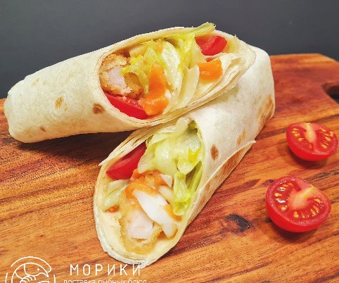 Ролл цезарь с красной рыбой и креветками