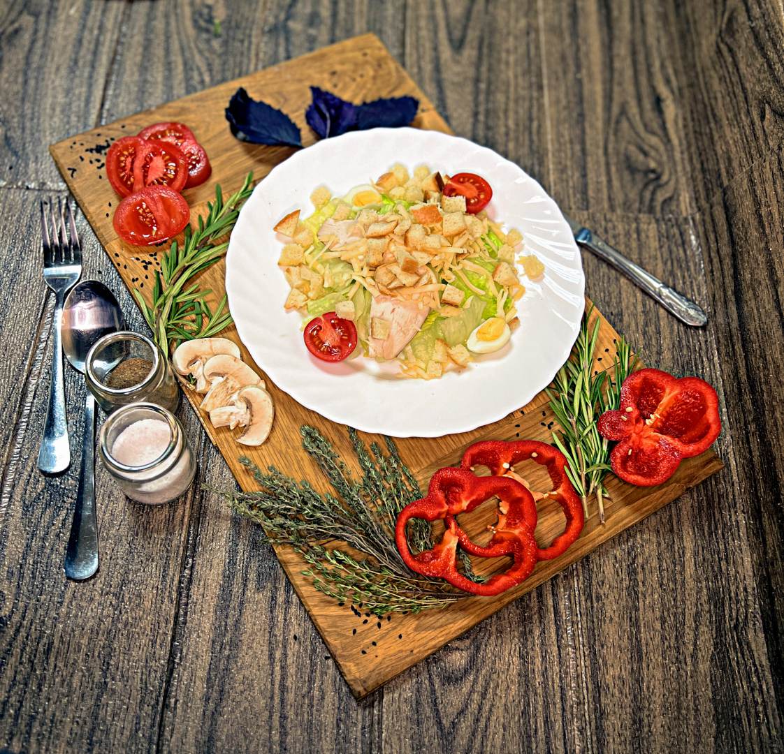 Цезарь с курицей