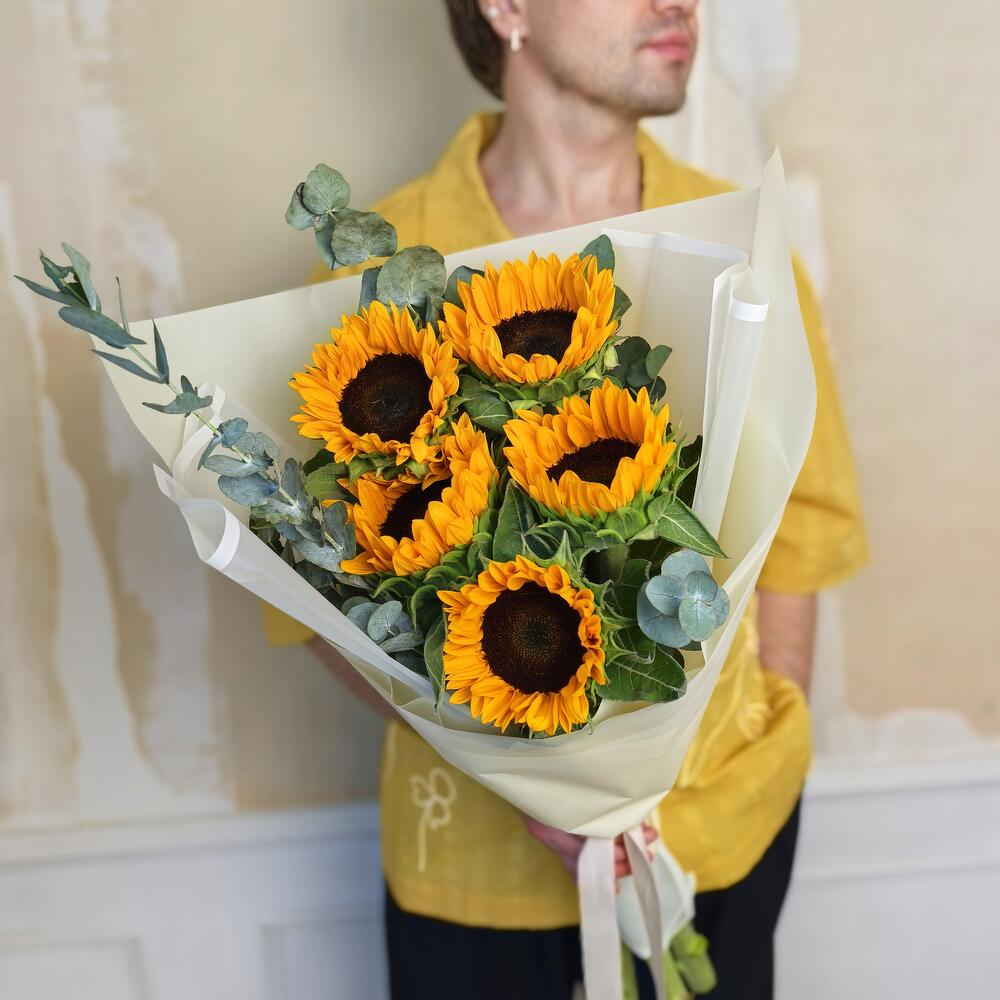 Подсолнух 5 шт с Эвкалиптом