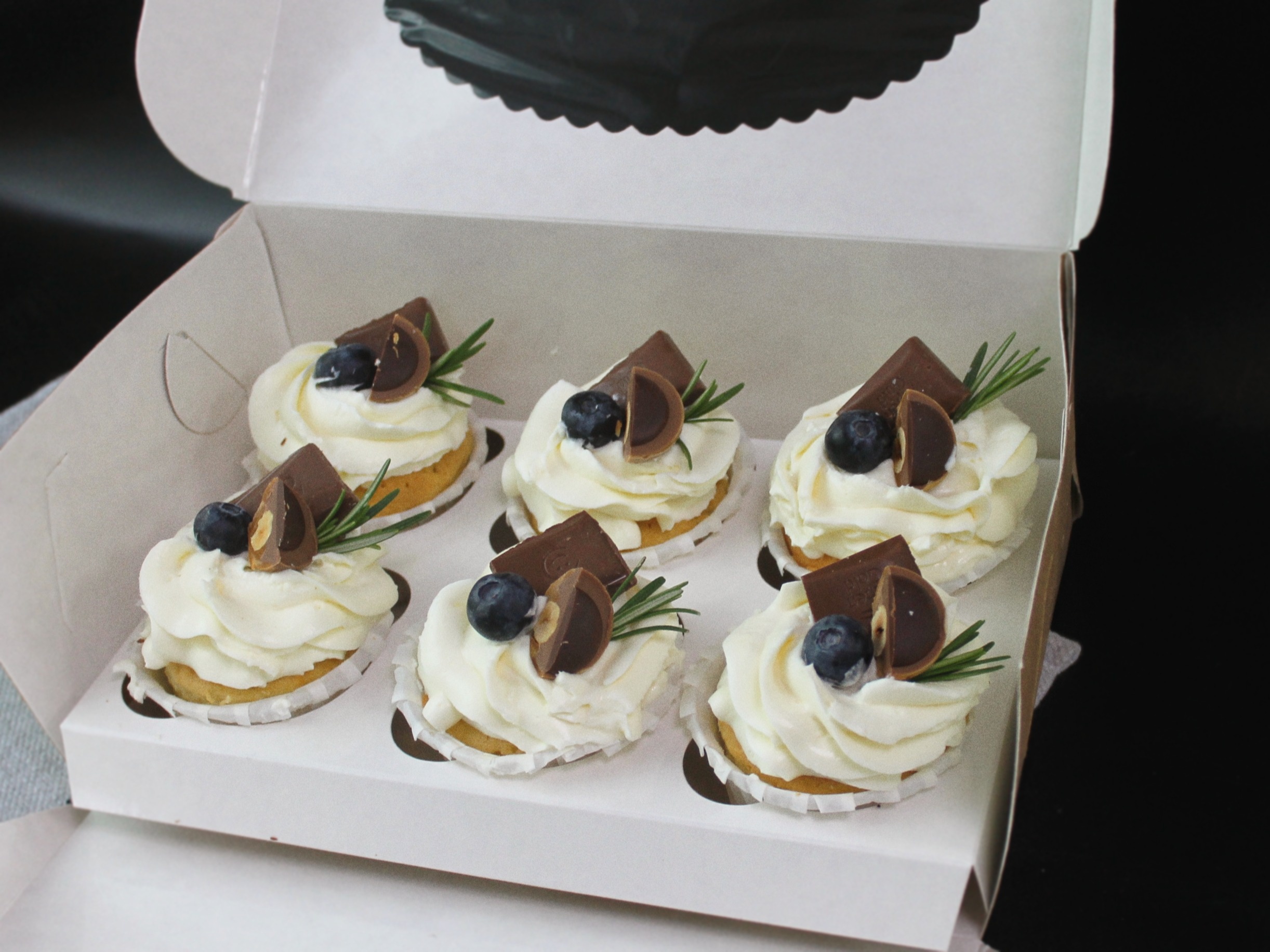 Набор капкейков из 6 штук 