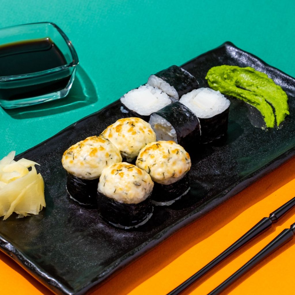 Запеченные маки с кальмаром х/к