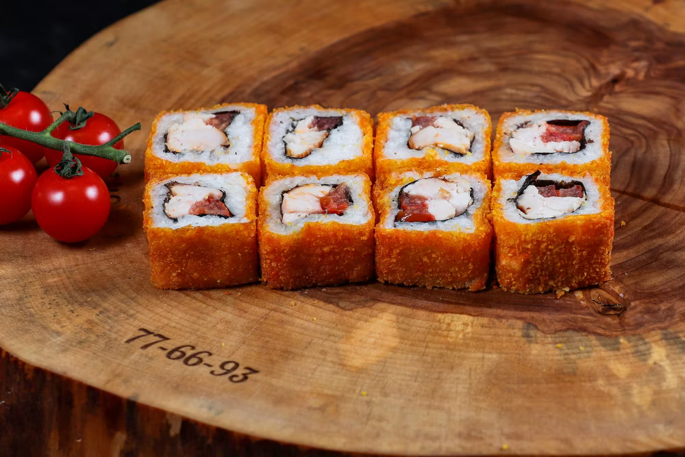 Горячий ролл с курицей