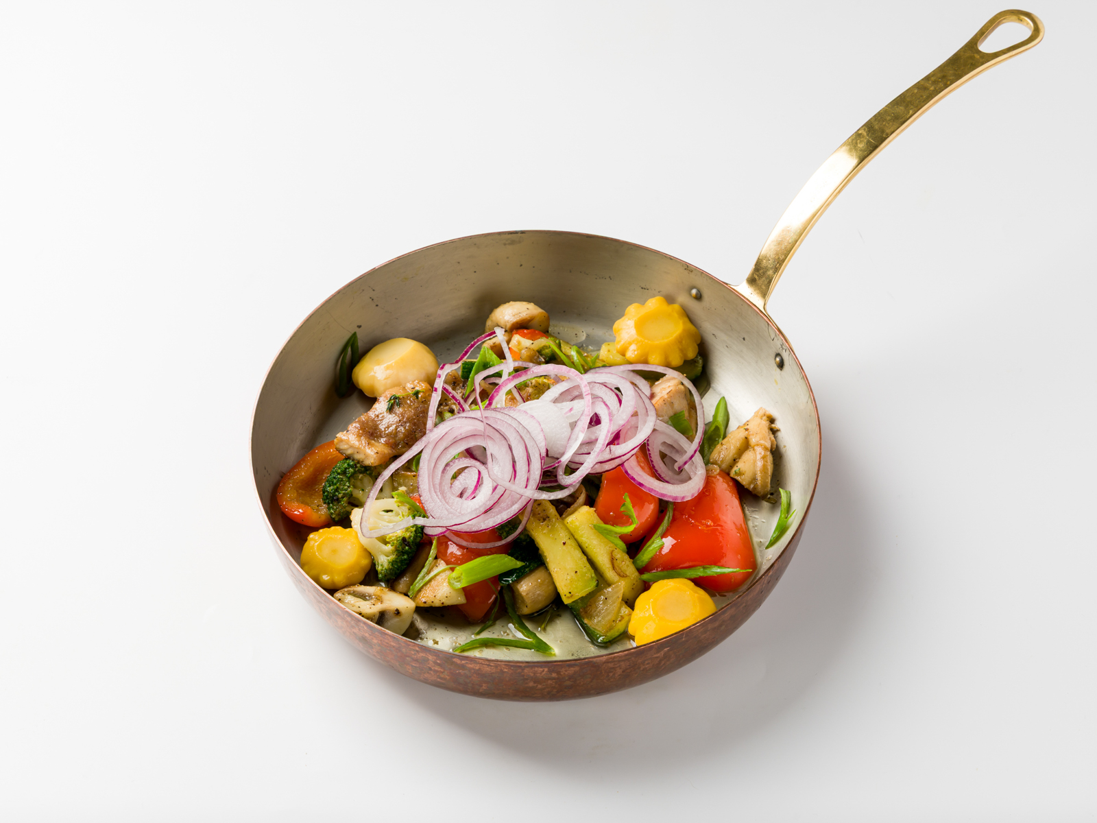 Жареха из курицы с патиссонами и овощами