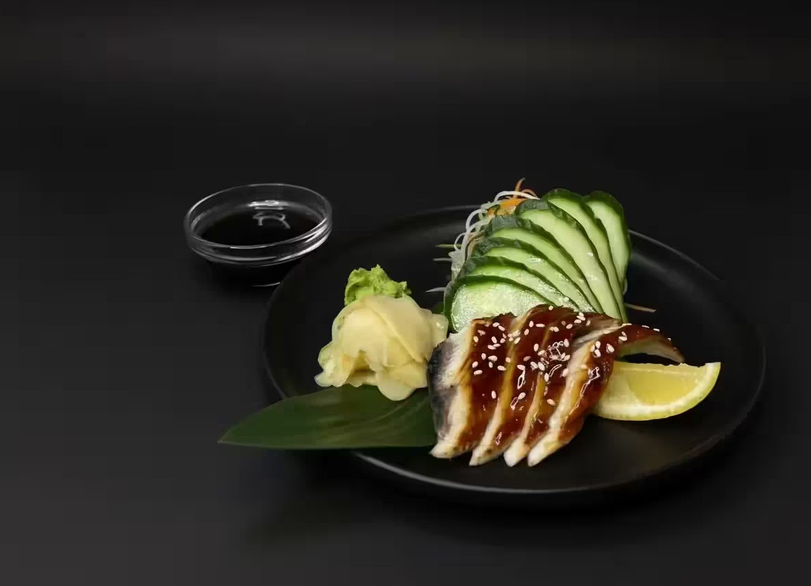 Сашими угорь